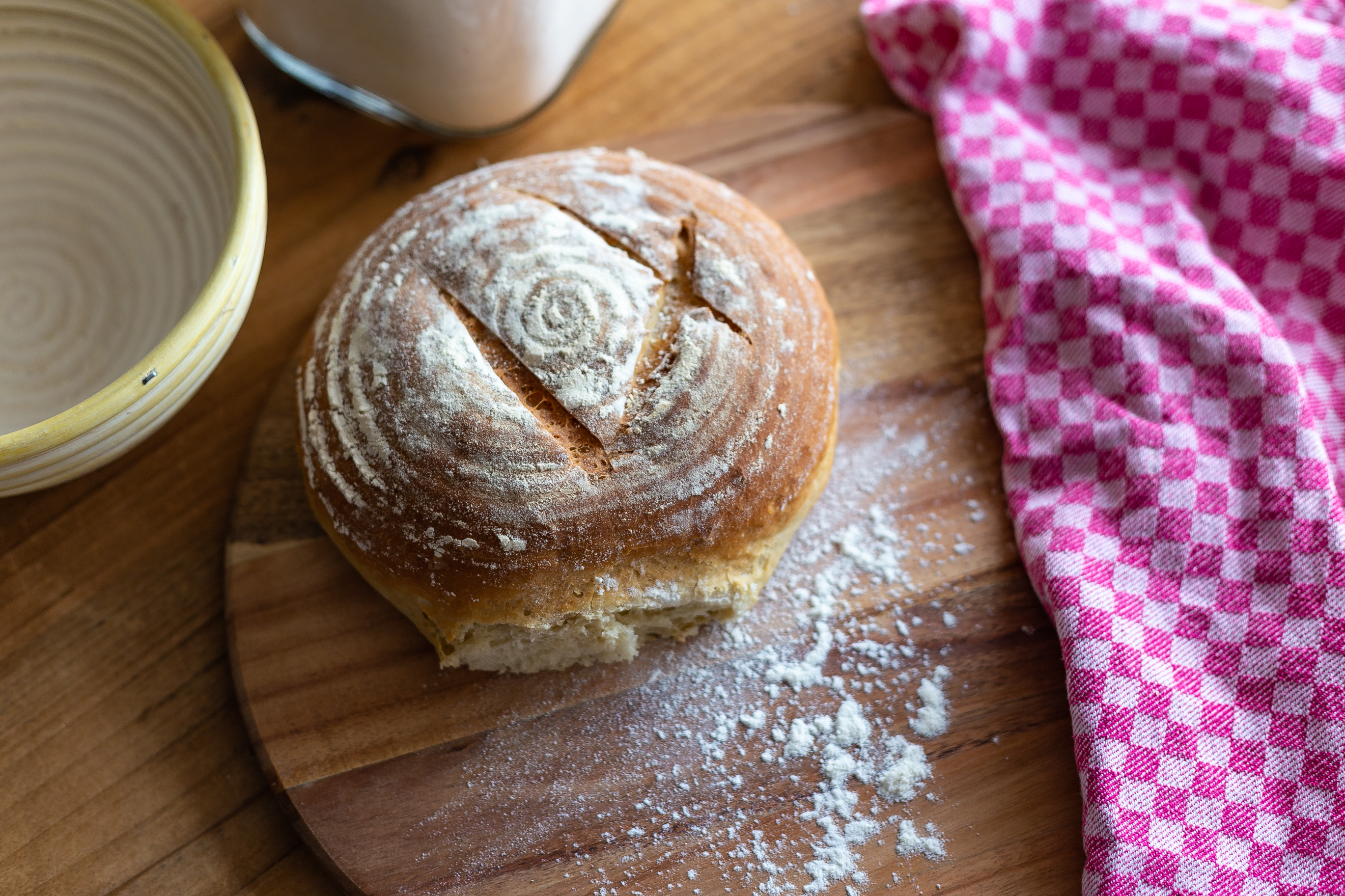 Brood, rijsmandje en meel